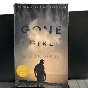 Gone Girl (Movie Tie-In Edition): A Novel -Book by Gillian Flynn